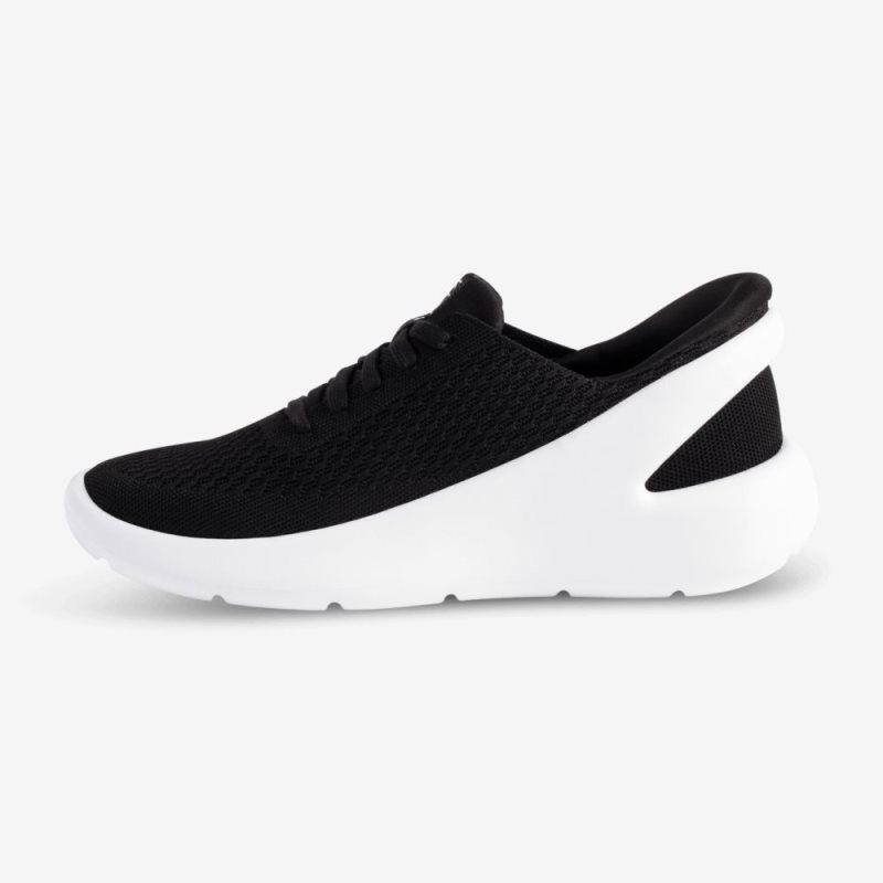 Black Kizik Roamer Women's Sneakers | DRNW5920